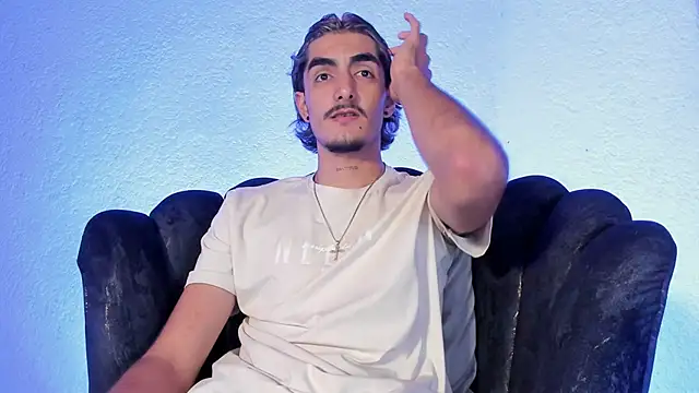 Snapshot of DimitryHank chatting on February 5, 2026, 9:03 am DimitryHank online show from February 5, 2026, 9:03 am