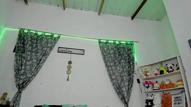 Snapshot of megan_100 chatting on September 25, 2025, 7:06 pm megan 100 online show from September 25, 2025, 7:06 pm