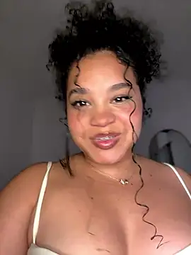 Snapshot of Lucy_wilson5 chatting on January 18, 2026, 3:10 am Lucy wilson5 online show from January 18, 2026, 3:10 am