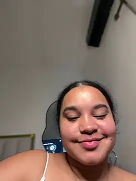 Snapshot of Lucy_wilson5 chatting on February 4, 2026, 8:14 pm Lucy wilson5 online show from February 4, 2026, 8:14 pm