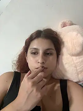 Snapshot of Luu_Princess chatting on March 23, 2025, 2:48 am Luu Princess online show from March 23, 2025, 2:48 am