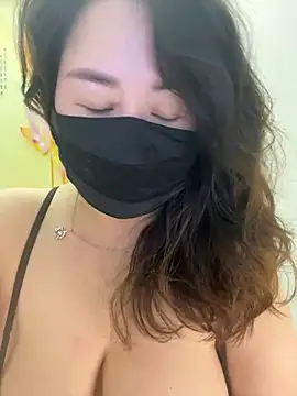 Snapshot of Angie_88 chatting on January 8, 2025, 5:37 pm Angie 88 online show from January 8, 2025, 5:37 pm