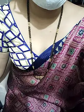 Snapshot of aliseanu chatting on October 25, 2025, 6:43 am aliseanu online show from October 25, 2025, 6:43 am