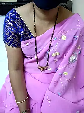 Snapshot of aliseanu chatting on October 30, 2025, 5:02 pm aliseanu online show from October 30, 2025, 5:02 pm