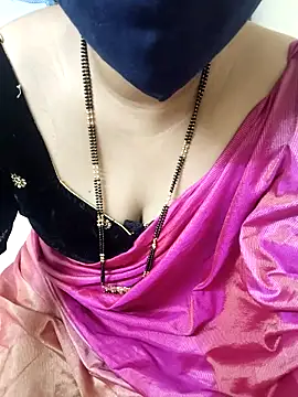 Snapshot of aliseanu chatting on November 2, 2025, 6:49 am aliseanu online show from November 2, 2025, 6:49 am