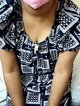 Snapshot of aliseanu chatting on November 15, 2025, 7:05 am aliseanu online show from November 15, 2025, 7:05 am