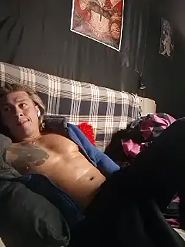 Snapshot of Lovely_milk chatting on March 5, 2025, 7:06 pm Lovely milk online show from March 5, 2025, 7:06 pm