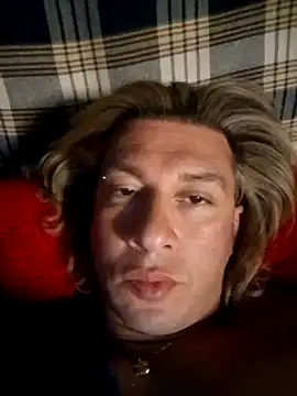 Snapshot of Lovely_milk chatting on March 16, 2025, 9:16 pm Lovely milk online show from March 16, 2025, 9:16 pm