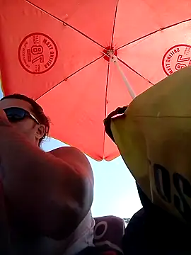 Snapshot of Lovely_milk chatting on October 3, 2025, 9:06 am Lovely milk online show from October 3, 2025, 9:06 am