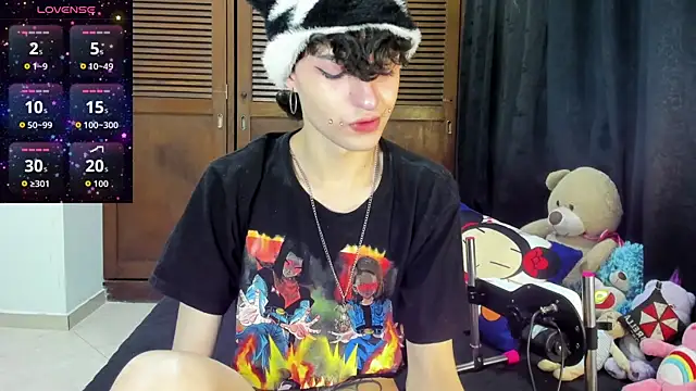 Snapshot of Bloody_lamb chatting on October 12, 2025, 2:21 am Bloody lamb online show from October 12, 2025, 2:21 am