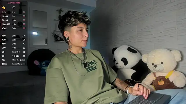Snapshot of ZuryRamirez_ chatting on September 14, 2025, 7:02 pm ZuryRamirez online show from September 14, 2025, 7:02 pm