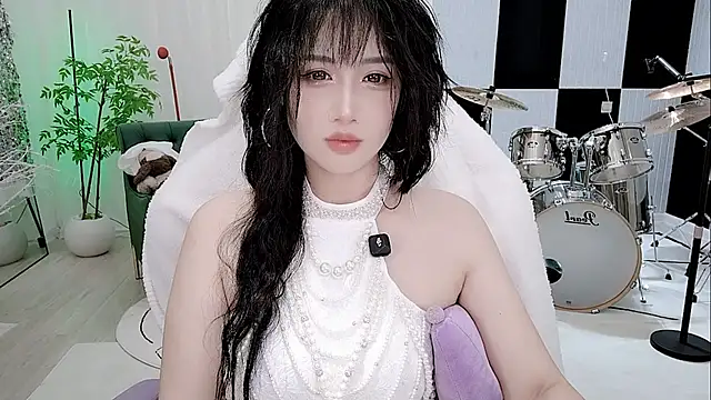 Snapshot of Vaness-a chatting on October 4, 2025, 5:33 pm Vaness-a online show from October 4, 2025, 5:33 pm