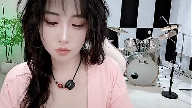 Snapshot of Vaness-a chatting on October 8, 2025, 2:58 pm Vaness-a online show from October 8, 2025, 2:58 pm