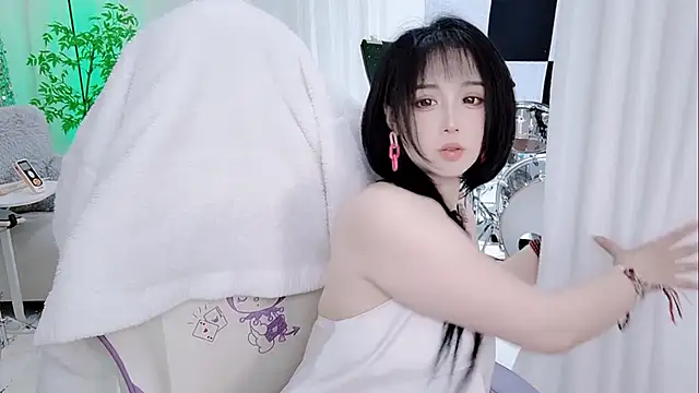 Vaness-a online show from November 30, 2025, 3:49 pm