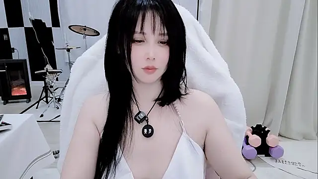 Vaness-a online show from April 10, 2026, 8:35 pm