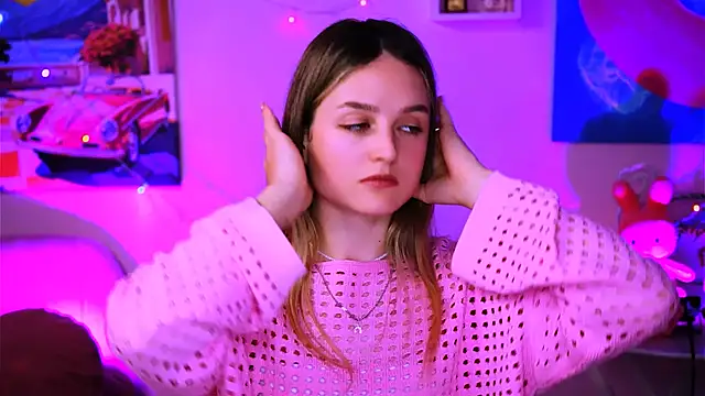 DeboraLarson online show from January 29, 2025, 10:58 am