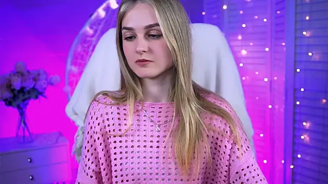 DeboraLarson online show from March 19, 2025, 7:18 am