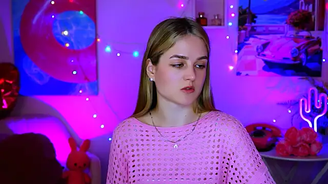 DeboraLarson online show from March 21, 2025, 7:55 am