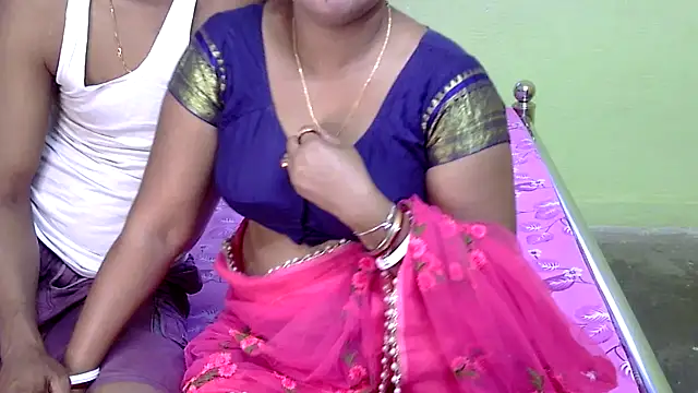 Snapshot of Couple_For_You18 chatting on March 11, 2025, 11:12 am Couple For You18 online show from March 11, 2025, 11:12 am