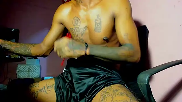 bigblackhotx1 online show from April 9, 2026, 10:20 am