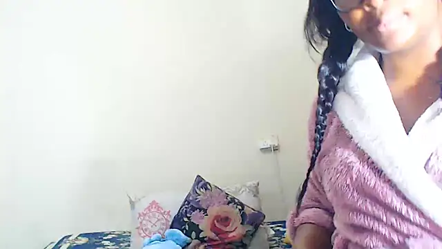 Snapshot of veronica1xxx chatting on July 10, 2026, 12:26 am veronica1xxx online show from July 10, 2026, 12:26 am