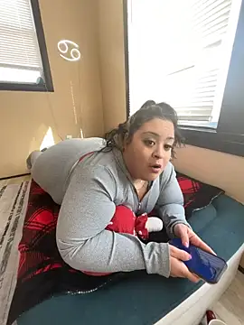 tillymarie34 online show from February 10, 2026, 4:44 pm