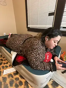 tillymarie34 online show from March 3, 2026, 1:45 am