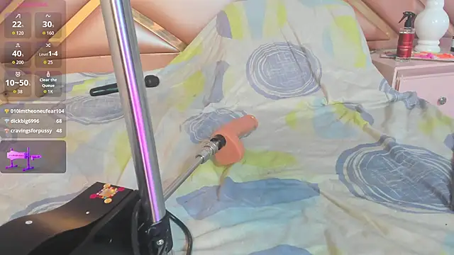 ElisabethMassey online show from February 1, 2026, 9:24 pm