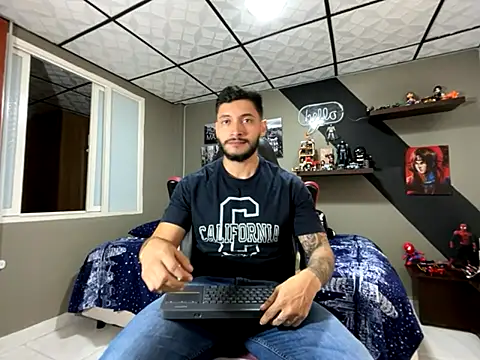 Snapshot of marcel_crawford96 chatting on October 12, 2025, 1:32 pm marcel crawford96 online show from October 12, 2025, 1:32 pm