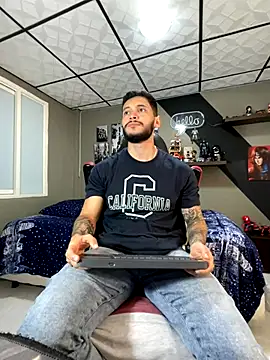 Snapshot of marcel_crawford96 chatting on November 7, 2025, 2:06 pm marcel crawford96 online show from November 7, 2025, 2:06 pm