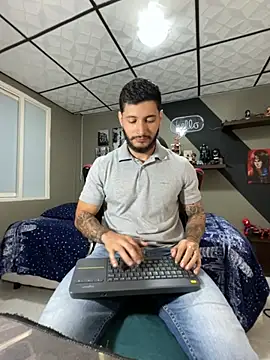 Snapshot of marcel_crawford96 chatting on November 8, 2025, 2:28 pm marcel crawford96 online show from November 8, 2025, 2:28 pm