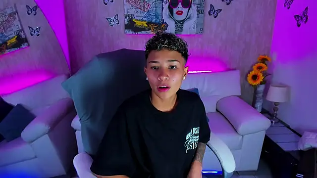 Snapshot of nova_sex01 chatting on November 28, 2025, 3:42 am nova sex01 online show from November 28, 2025, 3:42 am