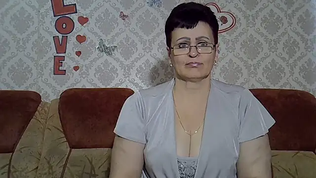 PaulaGolden online show from October 23, 2025, 7:29 am