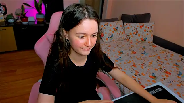 Snapshot of ameli_moon chatting on October 11, 2025, 3:21 pm ameli moon online show from October 11, 2025, 3:21 pm