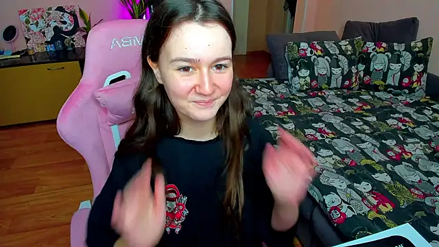 Snapshot of ameli_moon chatting on November 11, 2025, 12:05 pm ameli moon online show from November 11, 2025, 12:05 pm