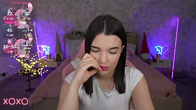 Snapshot of YourLolaBunny chatting on December 13, 2024, 5:49 am YourLolaBunny online show from December 13, 2024, 5:49 am