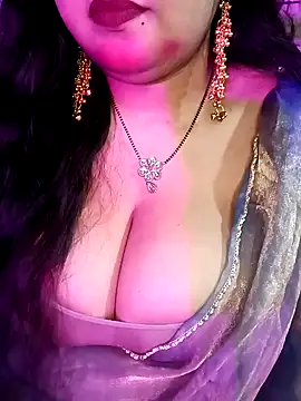 Snapshot of Suhanakhan00 chatting on February 17, 2026, 6:32 am Suhanakhan00 online show from February 17, 2026, 6:32 am