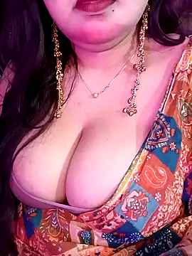 Snapshot of Suhanakhan00 chatting on March 13, 2026, 7:15 am Suhanakhan00 online show from March 13, 2026, 7:15 am