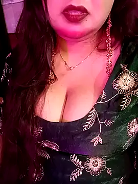 Snapshot of Suhanakhan00 chatting on March 15, 2026, 6:41 am Suhanakhan00 online show from March 15, 2026, 6:41 am