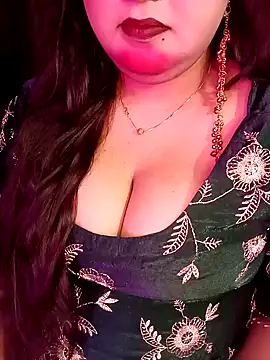 Snapshot of Suhanakhan00 chatting on March 19, 2026, 8:29 am Suhanakhan00 online show from March 19, 2026, 8:29 am