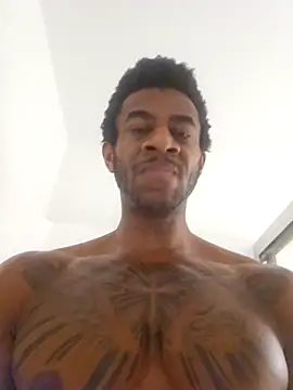 Snapshot of Blacklength chatting on February 28, 2026, 11:06 pm Blacklength online show from February 28, 2026, 11:06 pm