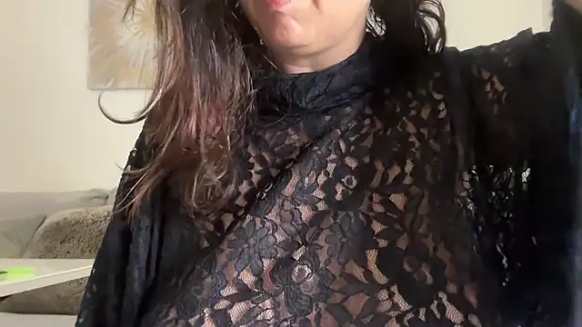 Serena 4you online show from November 5, 2025, 3:28 am