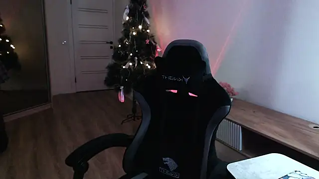 Snapshot of Princess_Shy___ chatting on February 9, 2025, 3:56 pm Princess Shy online show from February 9, 2025, 3:56 pm