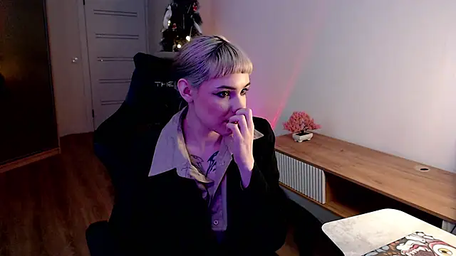 Snapshot of Princess_Shy___ chatting on February 13, 2025, 12:54 pm Princess Shy online show from February 13, 2025, 12:54 pm