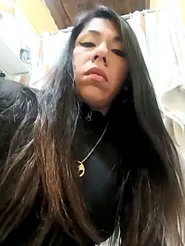 Snapshot of Karenn12 chatting on November 16, 2025, 3:23 am Karenn12 online show from November 16, 2025, 3:23 am