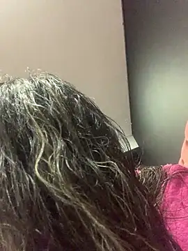 Snapshot of Sophie_LS chatting on February 13, 2025, 1:50 am Sophie LS online show from February 13, 2025, 1:50 am