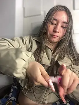 Snapshot of Sophie_LS chatting on February 20, 2025, 4:50 am Sophie LS online show from February 20, 2025, 4:50 am