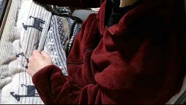 cinnabar red online show from April 8, 2026, 3:06 am