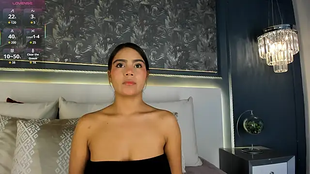 Snapshot of IvyEllis chatting on October 21, 2025, 12:17 pm IvyEllis online show from October 21, 2025, 12:17 pm