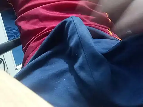 SALLY OMAR  online show from April 4, 2026, 8:06 pm